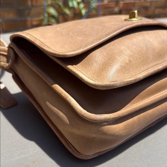 COACH 9875 Vintage Pocket Bag Putty Tan Leather Shoulder Bag or Crossbody - Picture 5 of 17